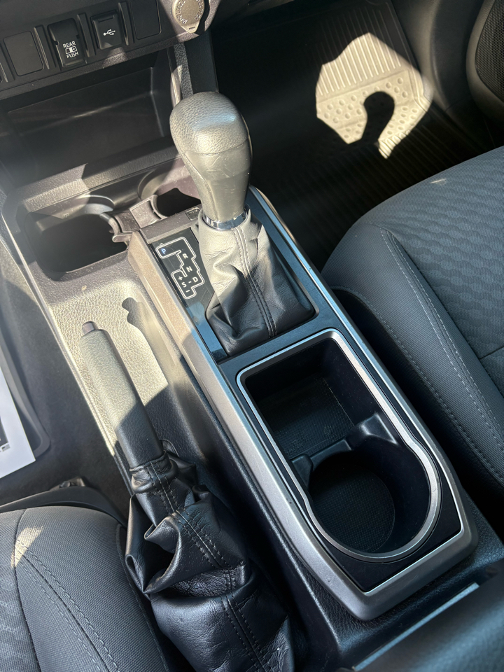 Toyota Tacoma SR5 Double Cab Long Bed V6 6AT 2WD 2022