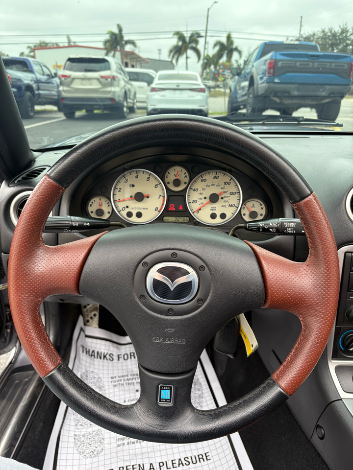 Mazda MX-5 Miata 2dr Conv Man Special Edition 2002