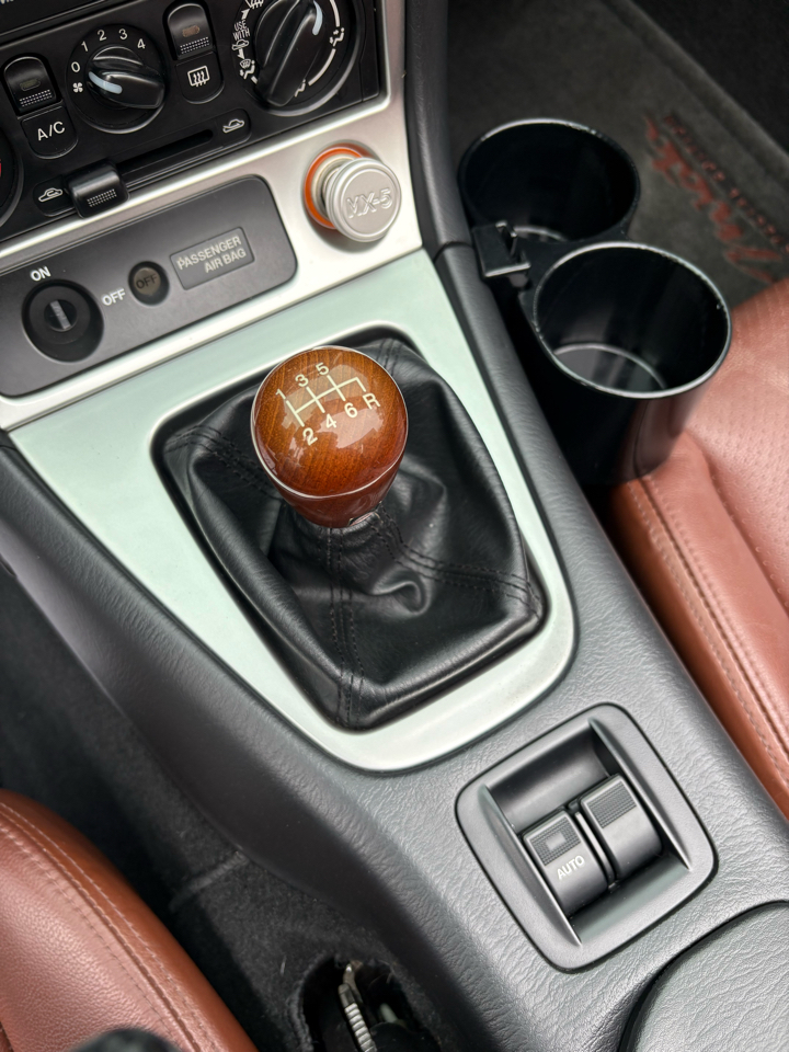 Mazda MX-5 Miata 2dr Conv Man Special Edition 2002