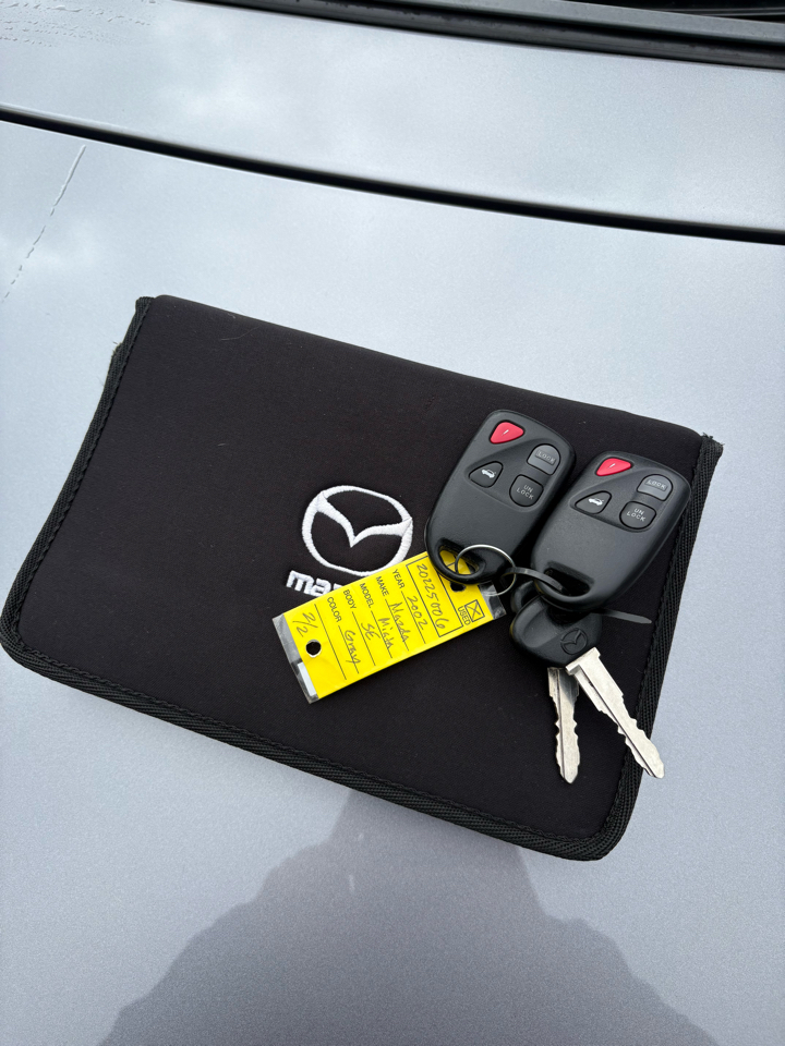 Mazda MX-5 Miata 2dr Conv Man Special Edition 2002