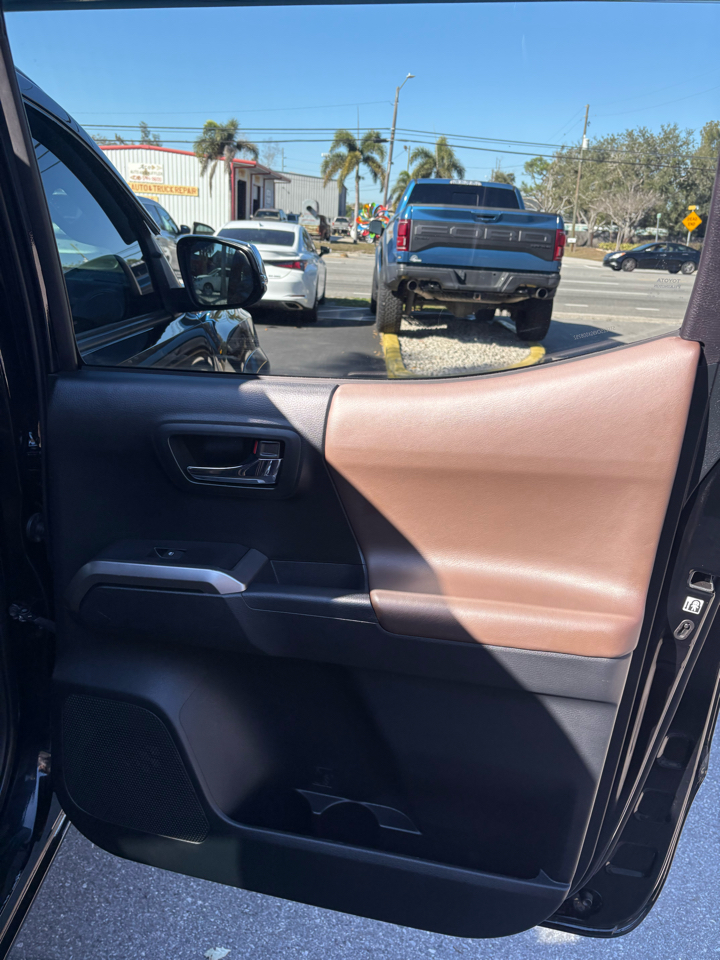 Toyota Tacoma Limited Double Cab V6 6AT 2WD 2016