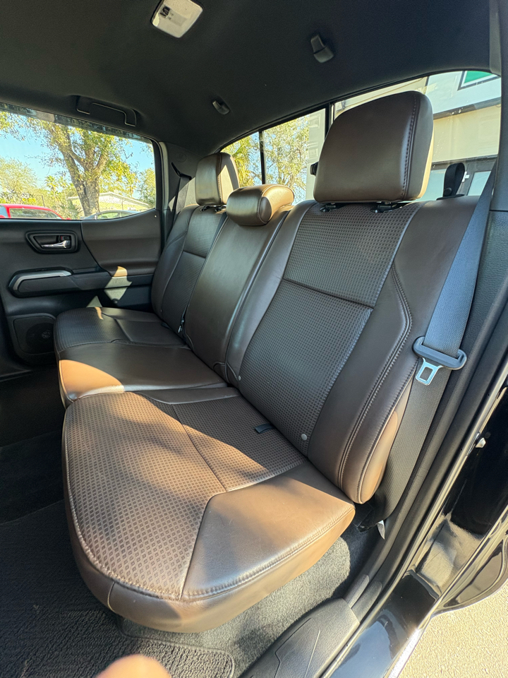 Toyota Tacoma Limited Double Cab V6 6AT 2WD 2016