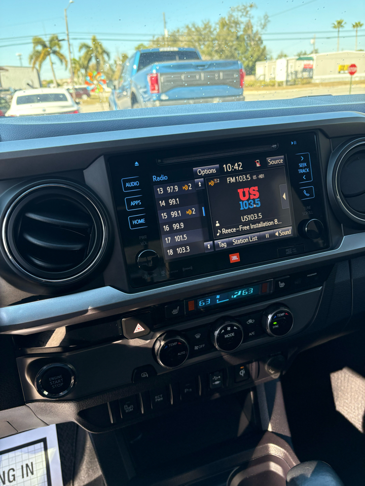 Toyota Tacoma Limited Double Cab V6 6AT 2WD 2016