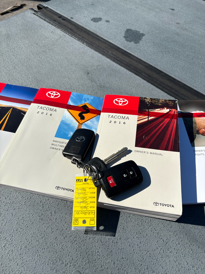 Toyota Tacoma Limited Double Cab V6 6AT 2WD 2016