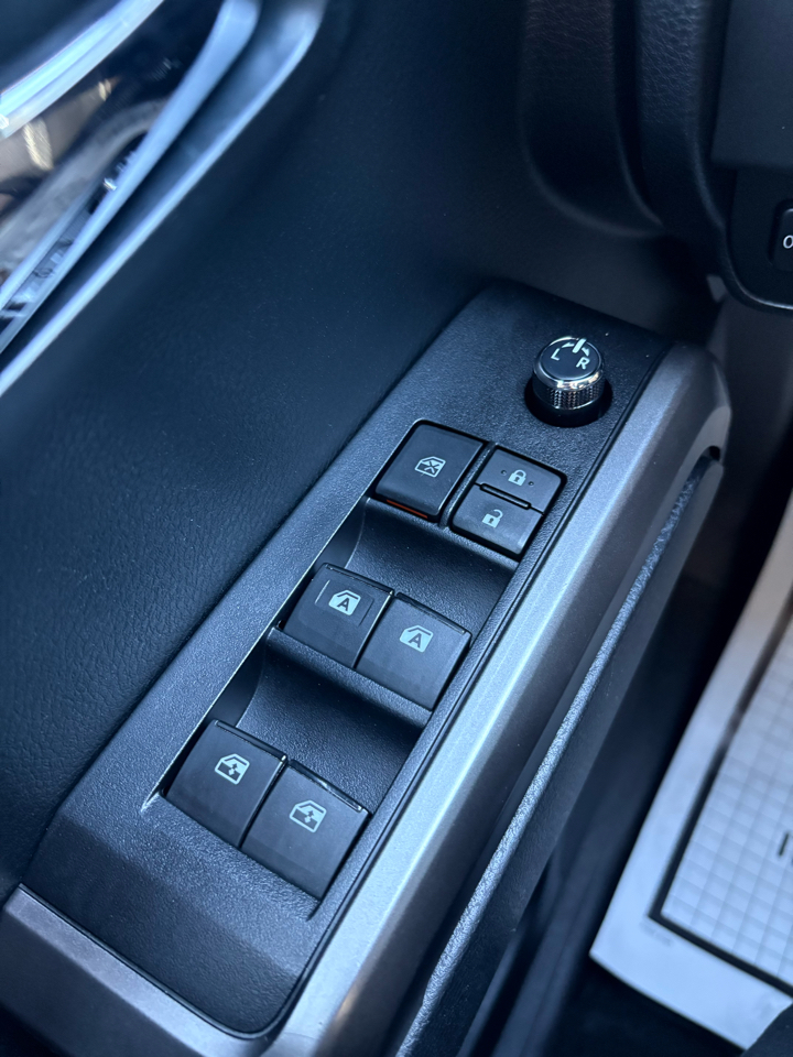 Toyota Tacoma Limited Double Cab V6 6AT 2WD 2016