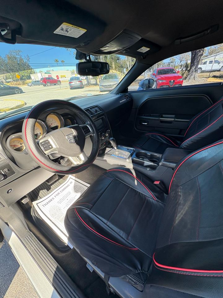 Dodge Challenger SXT 2012