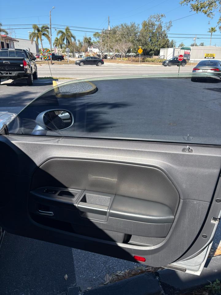 Dodge Challenger SXT 2012