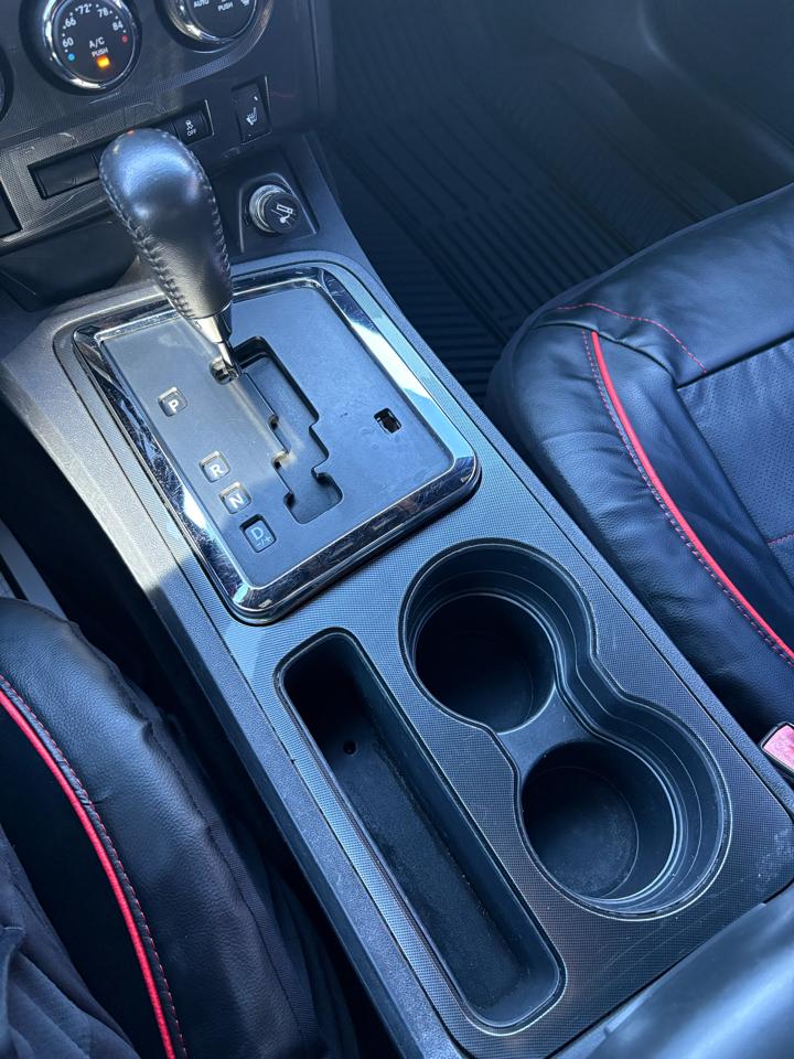 Dodge Challenger SXT 2012