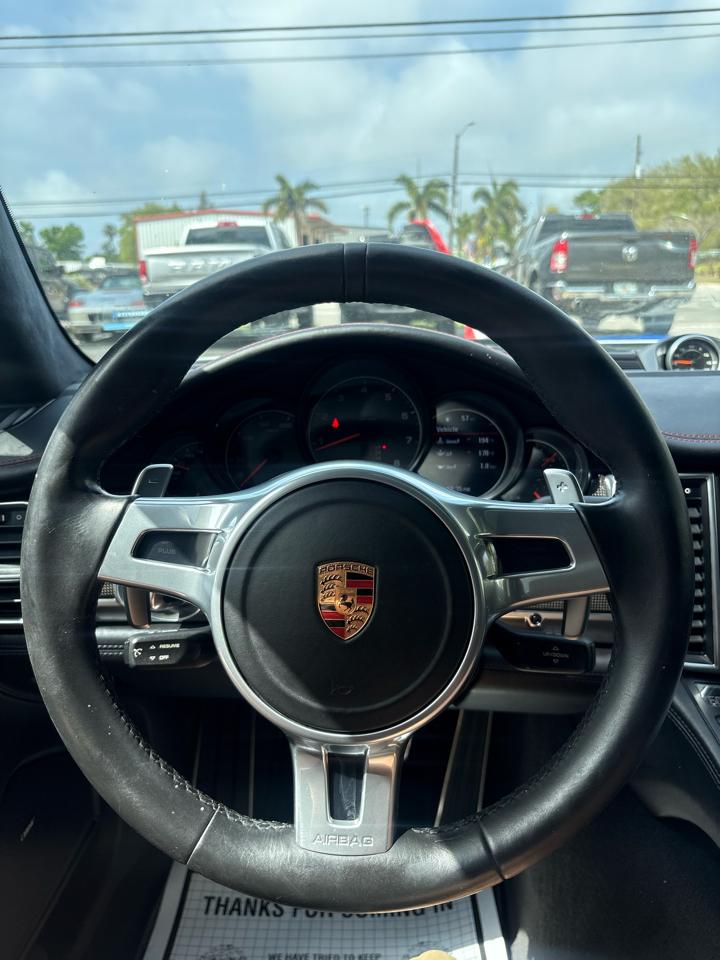 Porsche Panamera GTS 2016