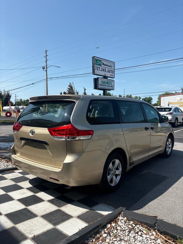 Toyota Sienna FWD 7-Passenger V6 2014