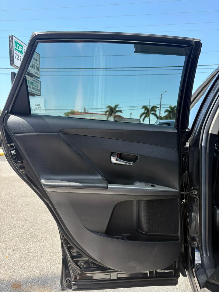 Toyota Venza LE I4 FWD 2013