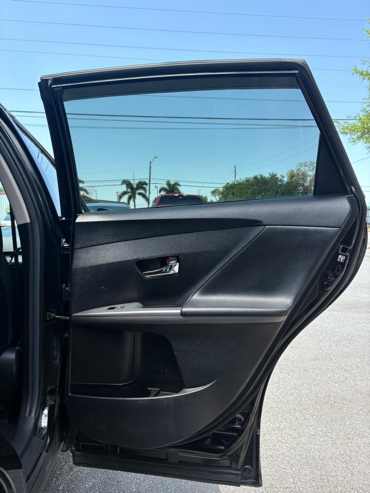 Toyota Venza LE I4 FWD 2013