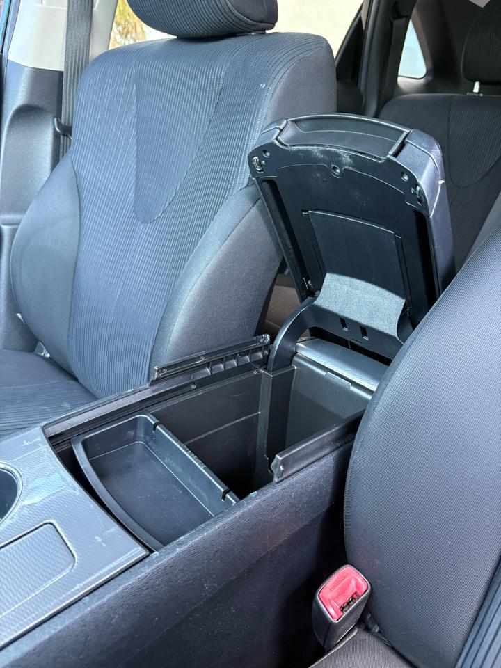 Toyota Venza LE I4 FWD 2013