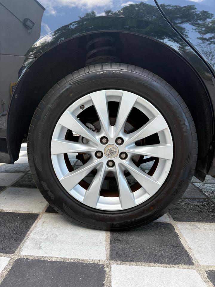 Toyota Venza LE I4 FWD 2013