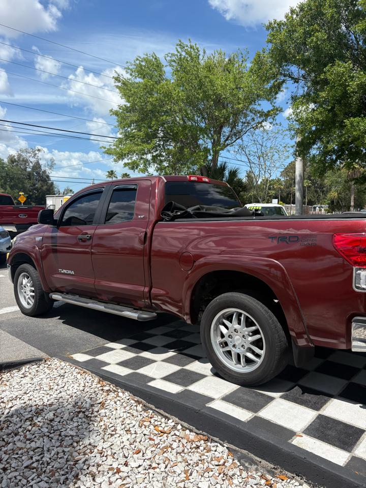 Toyota Tundra Tundra-Grade 5.7L Double Cab 2WD 2010