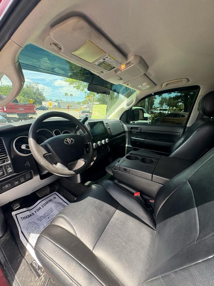 Toyota Tundra Tundra-Grade 5.7L Double Cab 2WD 2010