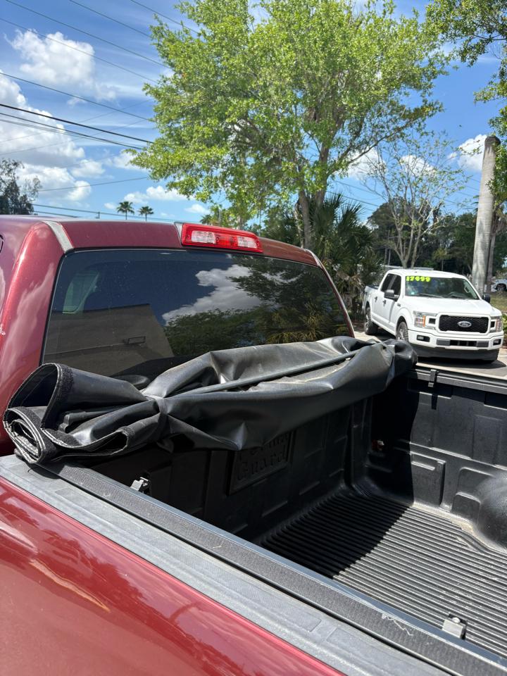 Toyota Tundra Tundra-Grade 5.7L Double Cab 2WD 2010