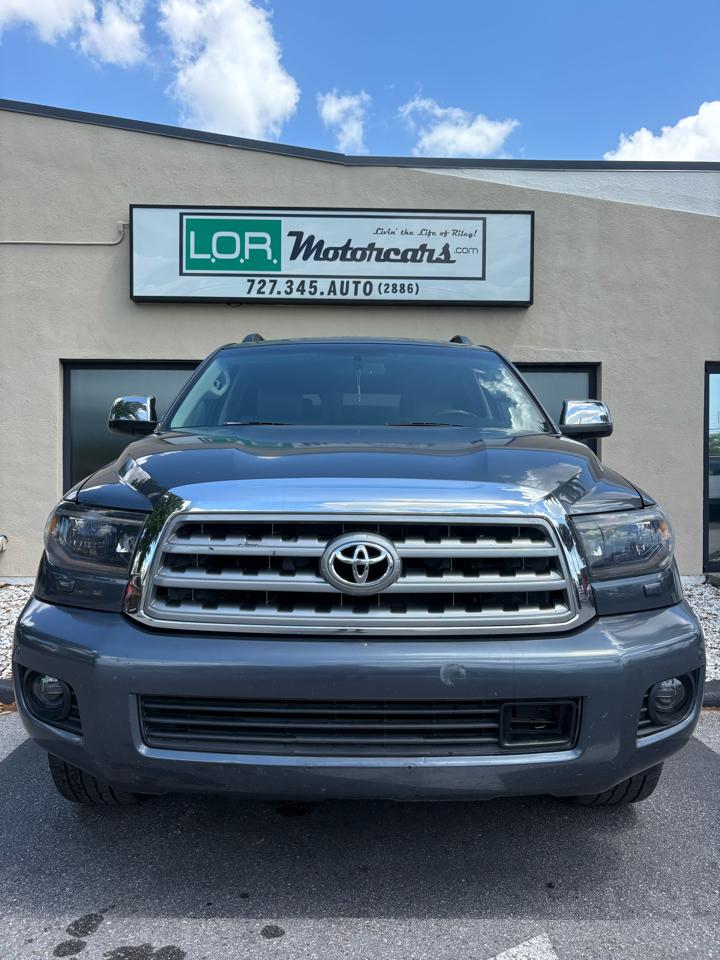 Toyota Sequoia Plantium 2WD 2010