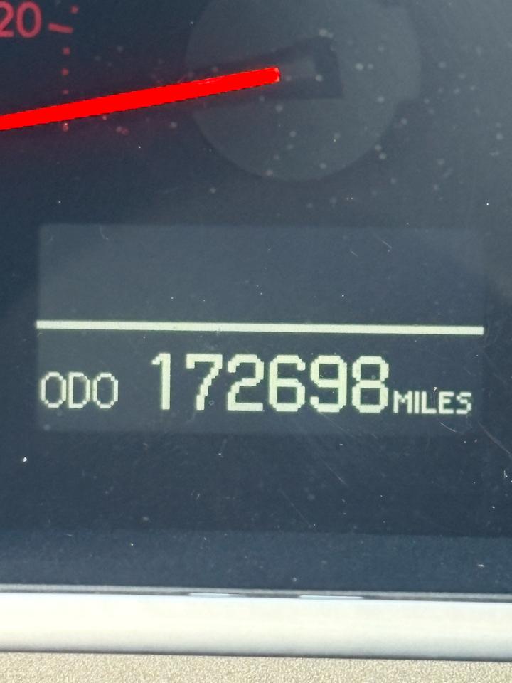 Toyota Sequoia Plantium 2WD 2010