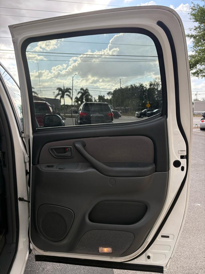 Toyota Tundra SR5 CrewMax 2WD 2006