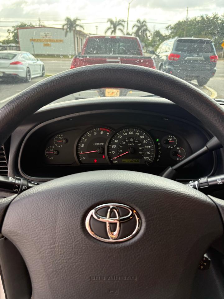 Toyota Tundra SR5 CrewMax 2WD 2006