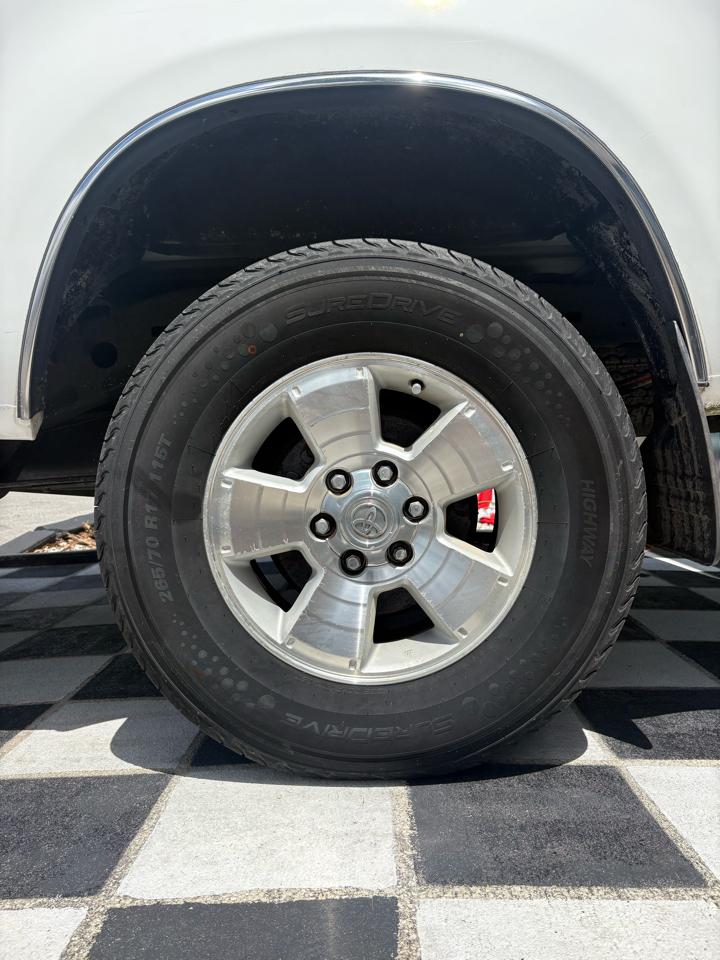 Toyota Tundra SR5 CrewMax 2WD 2006