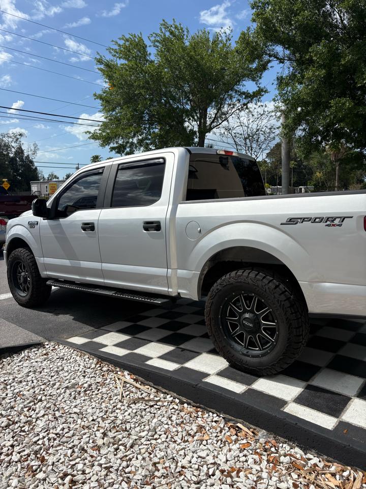 Ford F-150 XL SuperCrew 4WD 2018