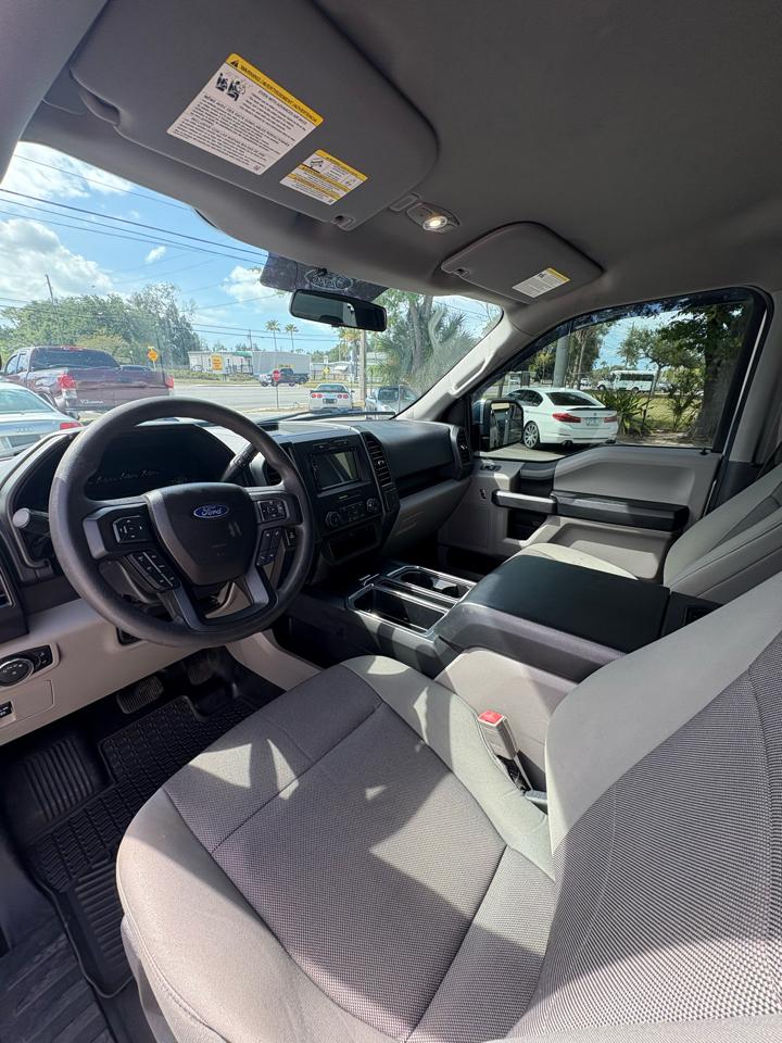 Ford F-150 XL SuperCrew 4WD 2018