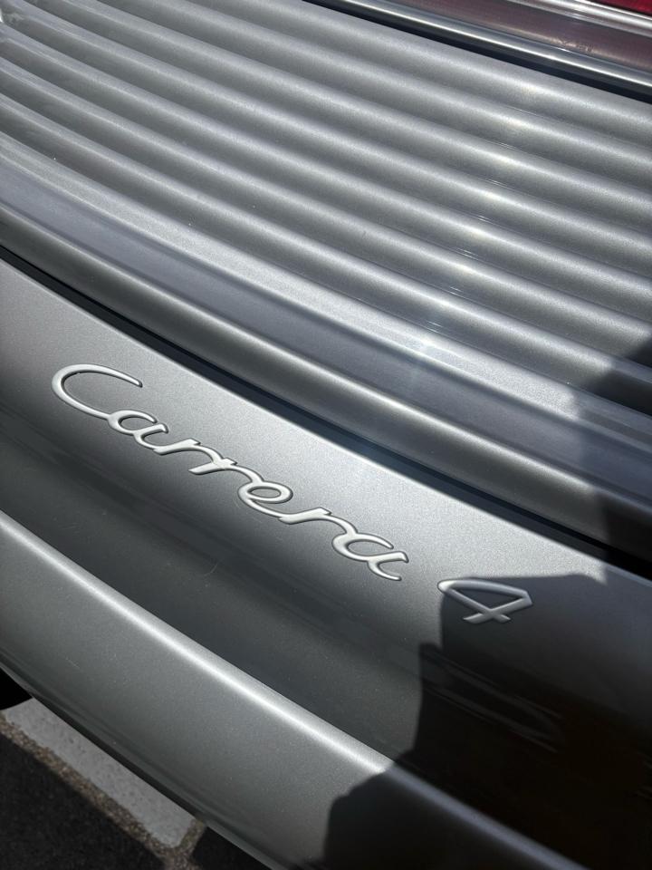 Porsche 911 2dr Cabriolet Carrera 4 2001