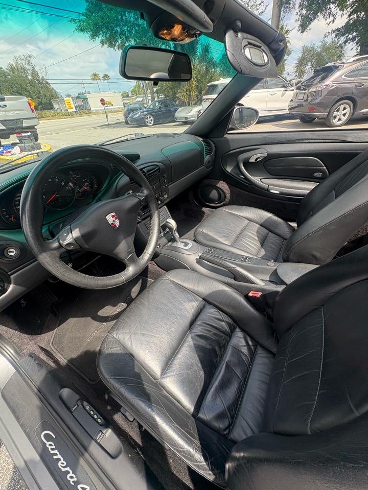 Porsche 911 2dr Cabriolet Carrera 4 2001
