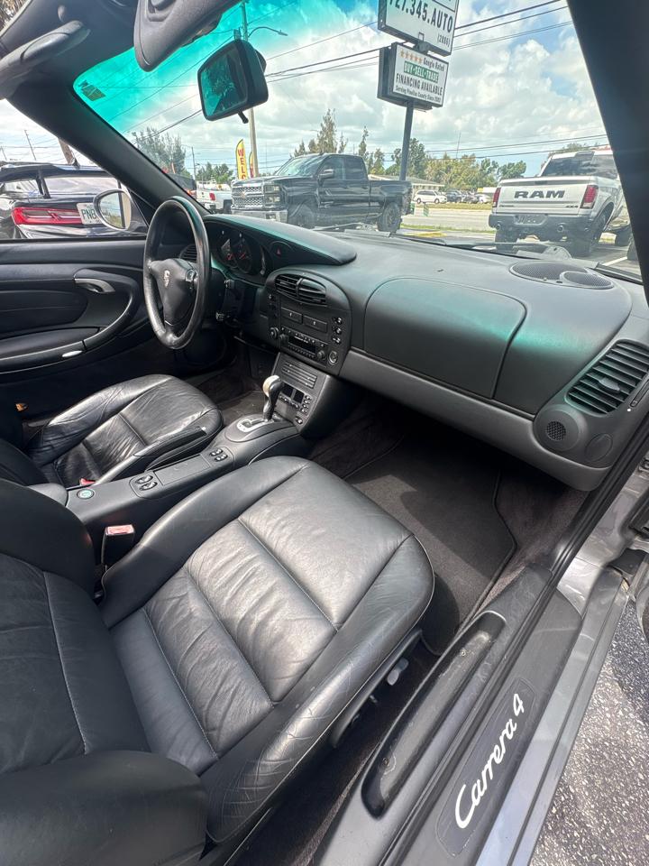 Porsche 911 2dr Cabriolet Carrera 4 2001