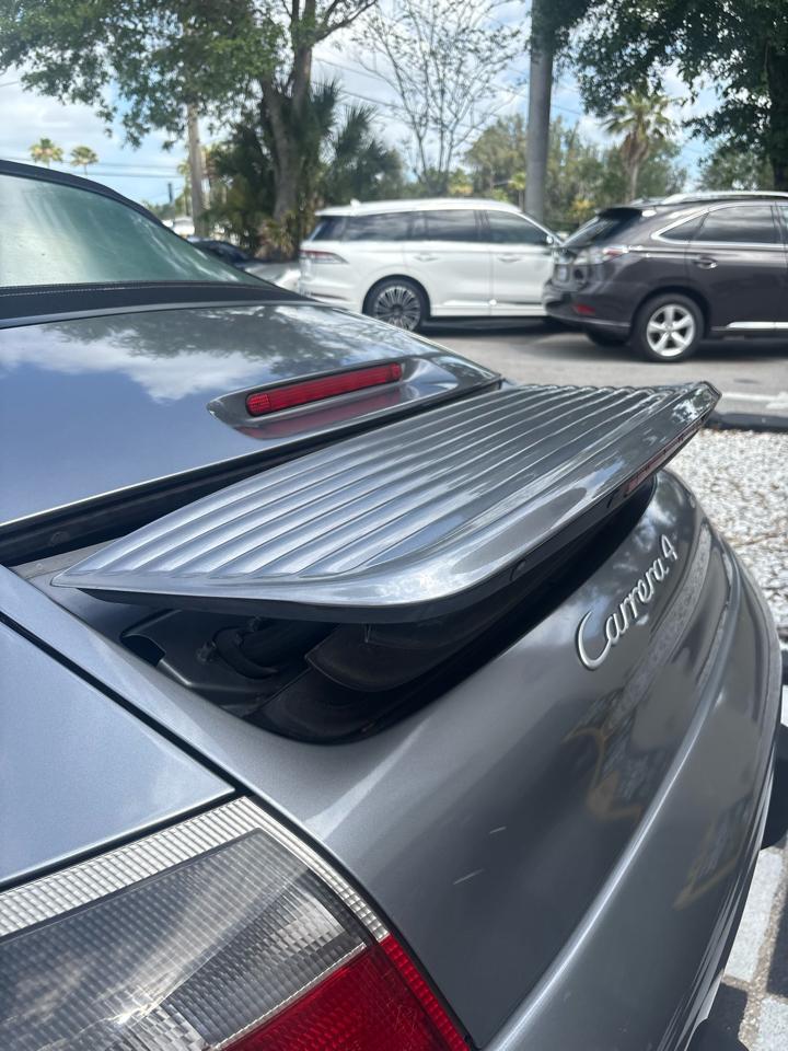 Porsche 911 2dr Cabriolet Carrera 4 2001