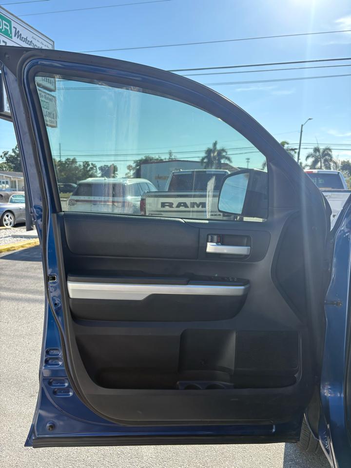 Toyota Tundra SR5 5.7L V8 CrewMax 2WD 2014