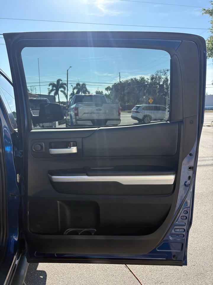 Toyota Tundra SR5 5.7L V8 CrewMax 2WD 2014