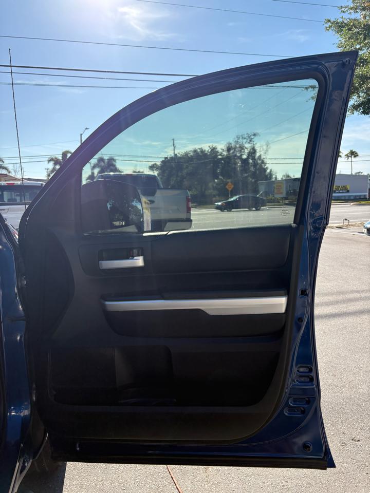 Toyota Tundra SR5 5.7L V8 CrewMax 2WD 2014