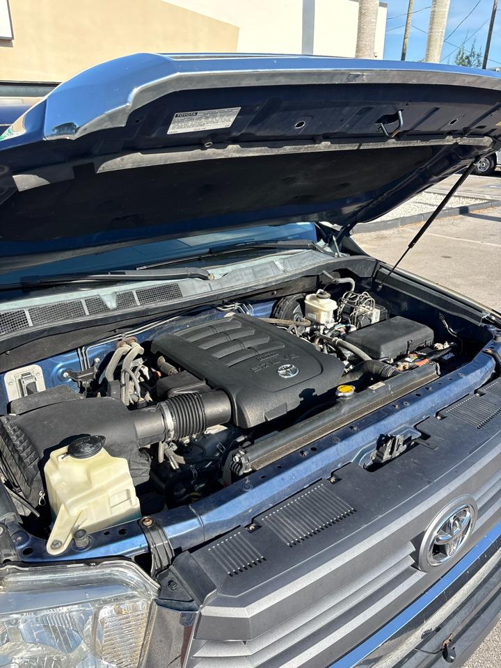 Toyota Tundra SR5 5.7L V8 CrewMax 2WD 2014