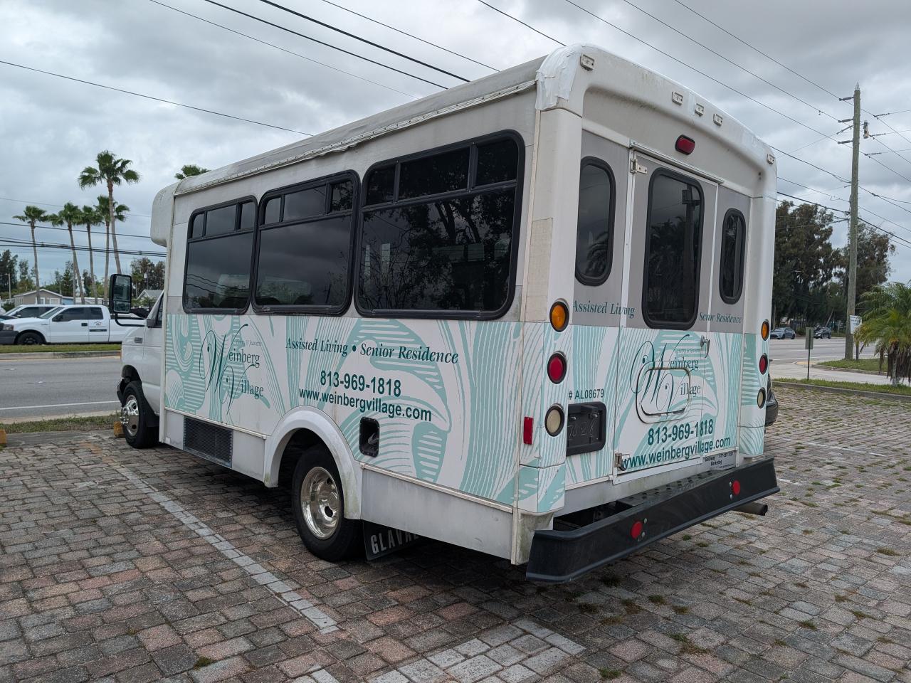 Ford Econoline E-350 Super Duty 2007