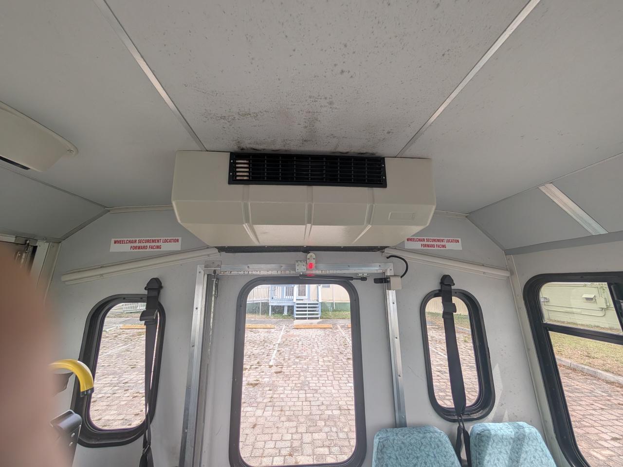 Ford Econoline E-350 Super Duty 2007