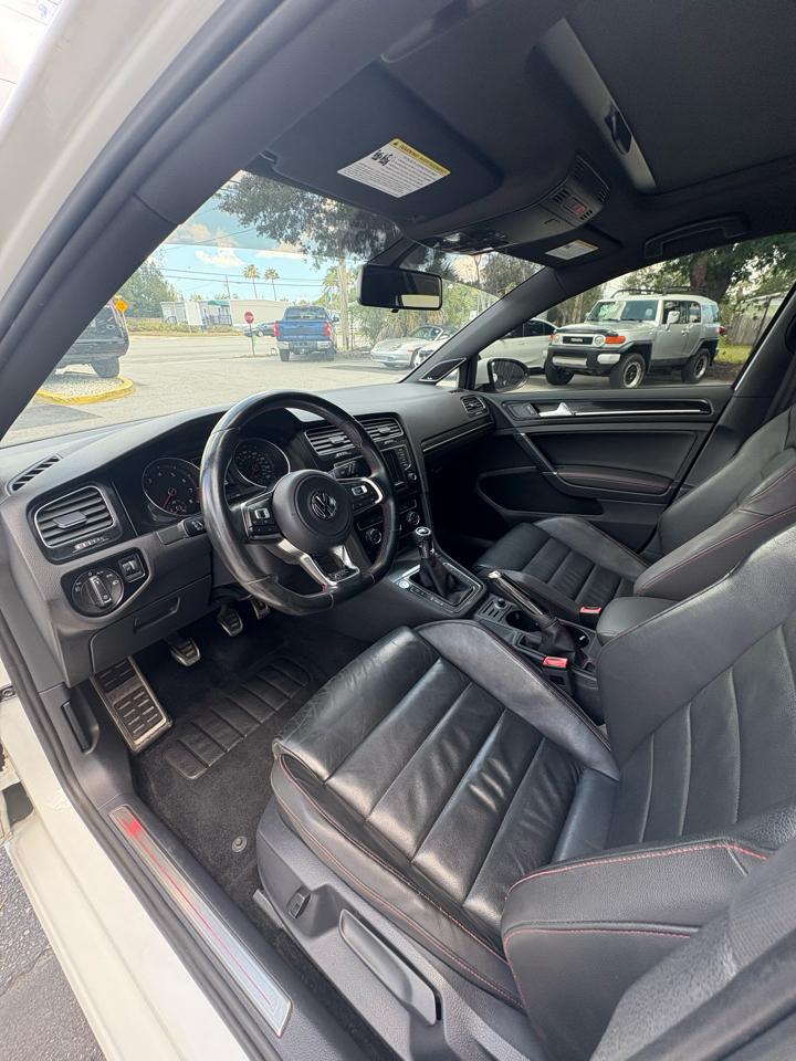 Volkswagen GTI SE 6M 4-Door 2015