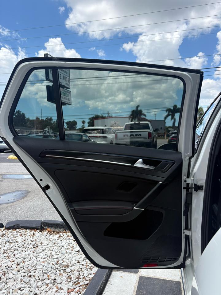 Volkswagen GTI SE 6M 4-Door 2015
