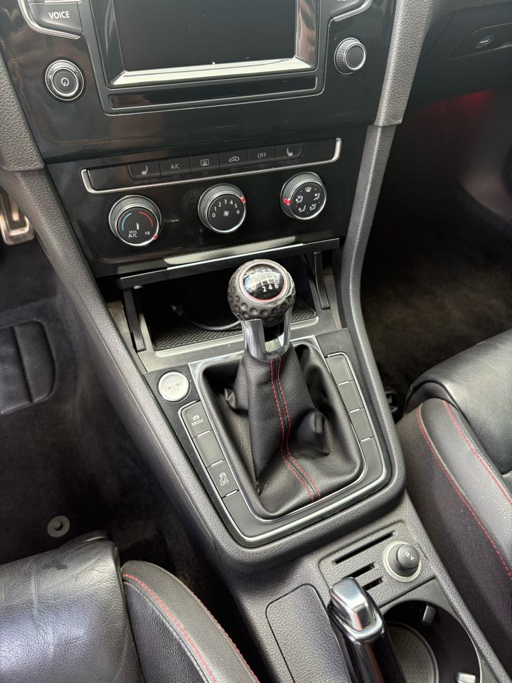 Volkswagen GTI SE 6M 4-Door 2015