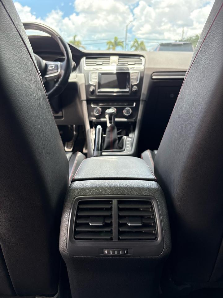 Volkswagen GTI SE 6M 4-Door 2015