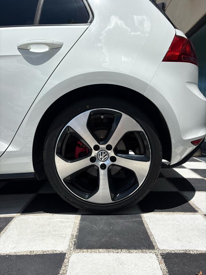 Volkswagen GTI SE 6M 4-Door 2015