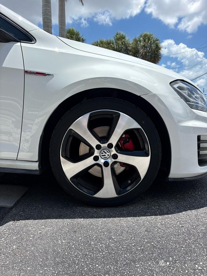 Volkswagen GTI SE 6M 4-Door 2015