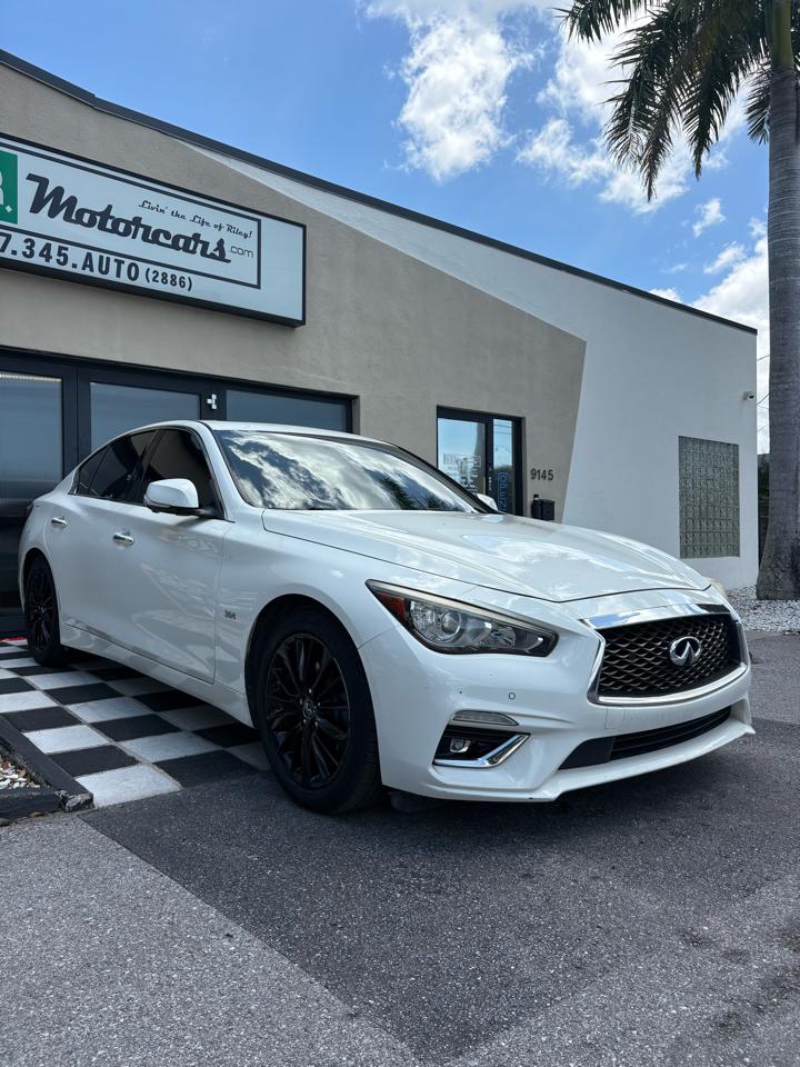 Infiniti Q50 3.0t LUXE 2018