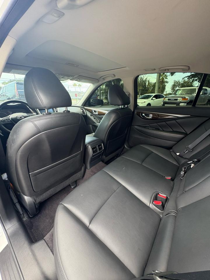 Infiniti Q50 3.0t LUXE 2018