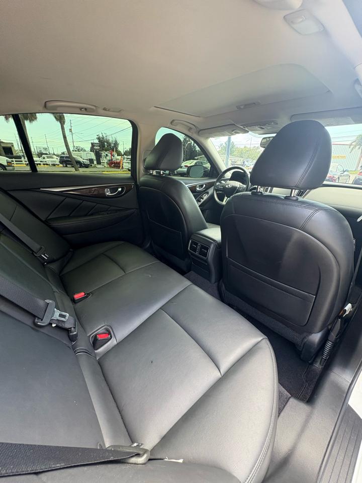 Infiniti Q50 3.0t LUXE 2018
