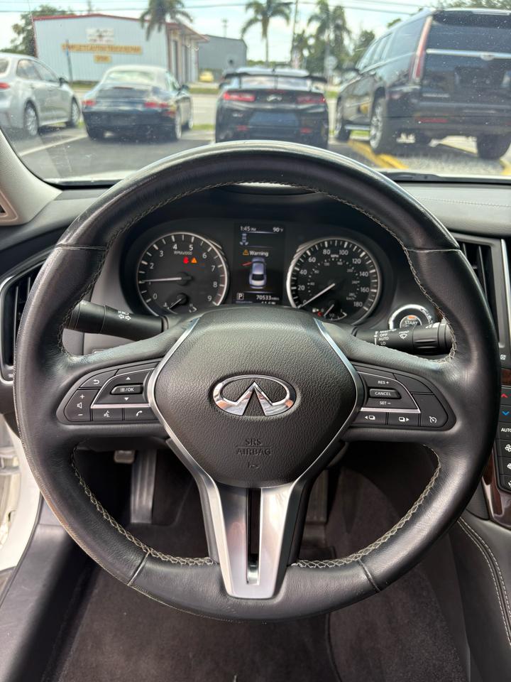 Infiniti Q50 3.0t LUXE 2018