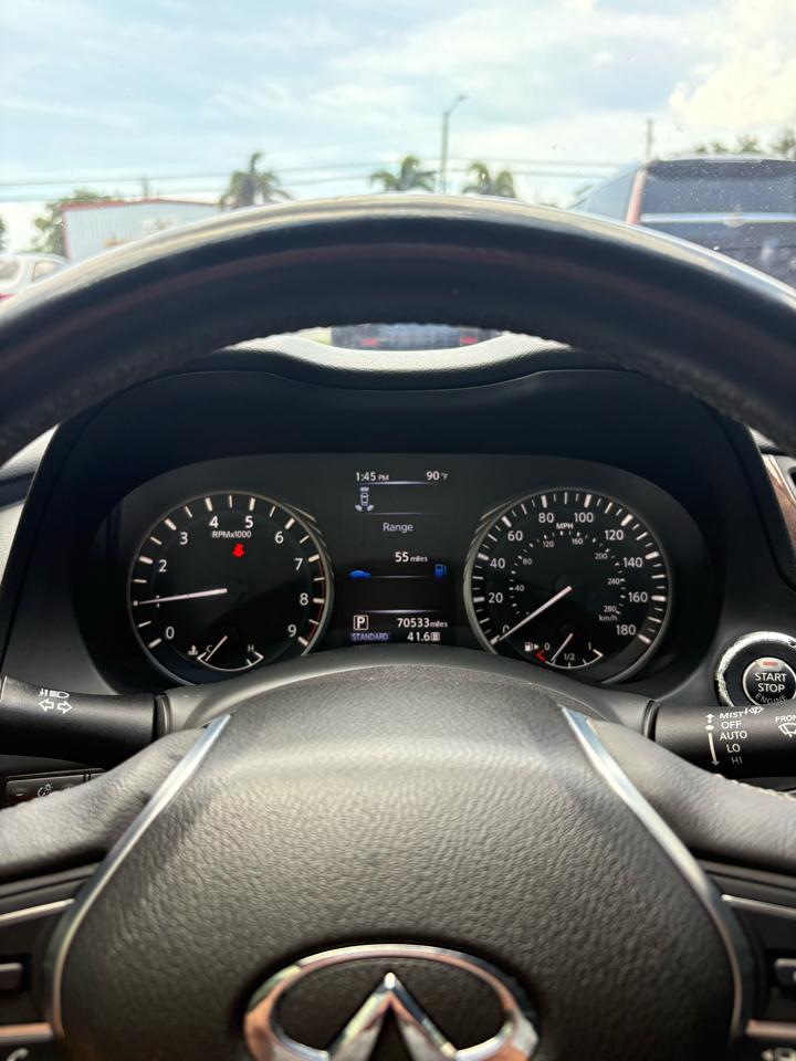 Infiniti Q50 3.0t LUXE 2018