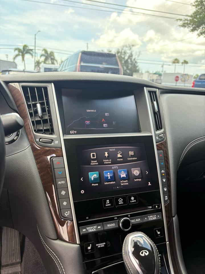 Infiniti Q50 3.0t LUXE 2018